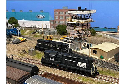 Rustbelt Memories, Green Mountain Railroads and a Supersized Train Shed